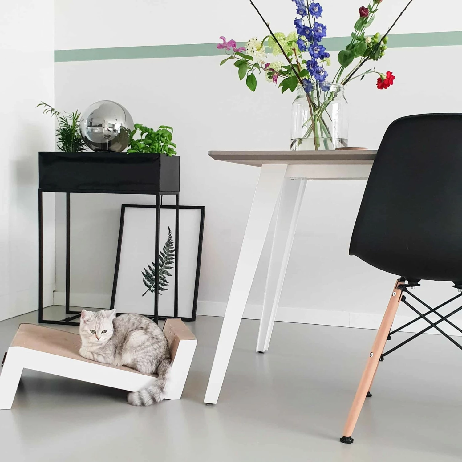 District 70 Griffoir Sofa 6 District 70 Griffoir Sofa – Image 6